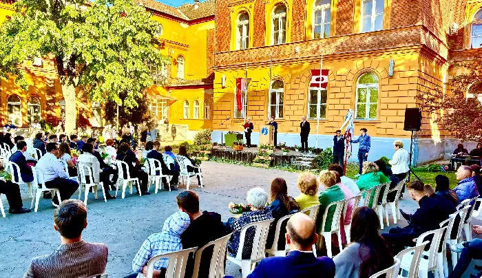 Kecskeméti Németh László Általános Iskola és Gimnázium épülete