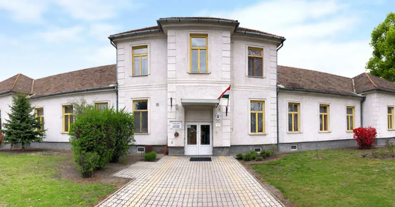 Komáromi Egressy Béni Alapfokú Művészeti Iskola épülete
