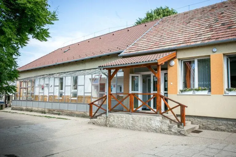 Levéli Német Nemzetiségi Általános Iskola épülete