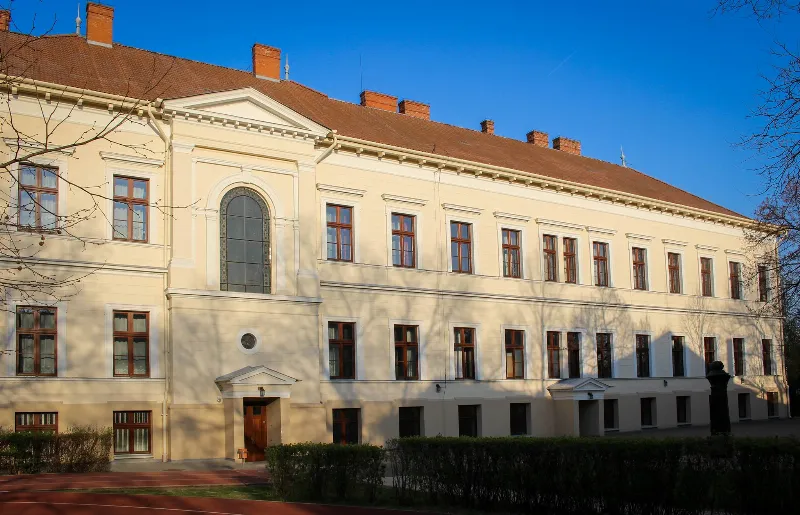 Mezőtúri Református Kollégium, Gimnázium, Technikum, Általános Iskola, Óvoda és Bölcsőde épülete